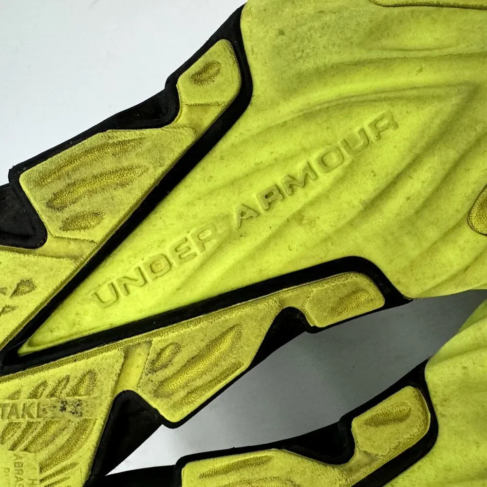 Under Armour UA Charged  Scramjet 3 Sneakers Youth 7Y Gray Yellow Athletic Shoes